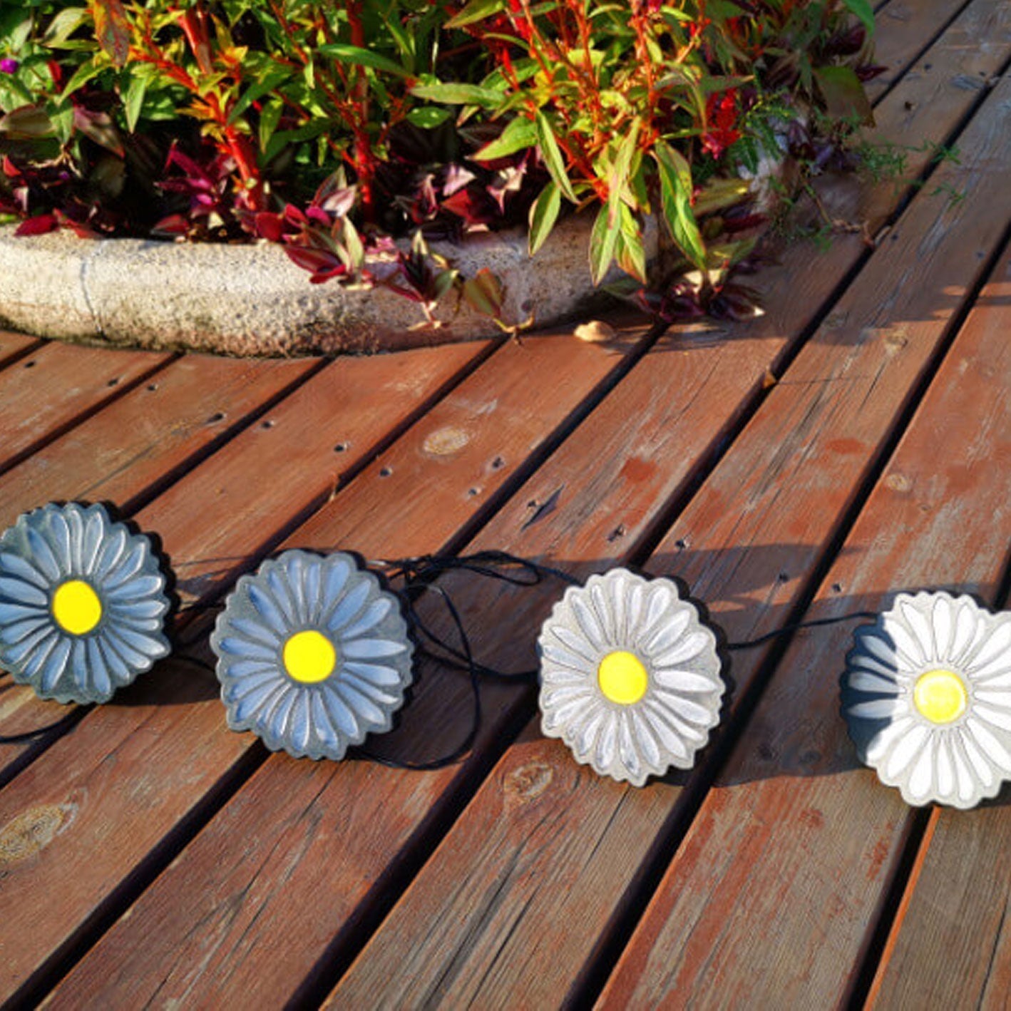 Bright Daisy Solar String Outdoor Lights for Garden