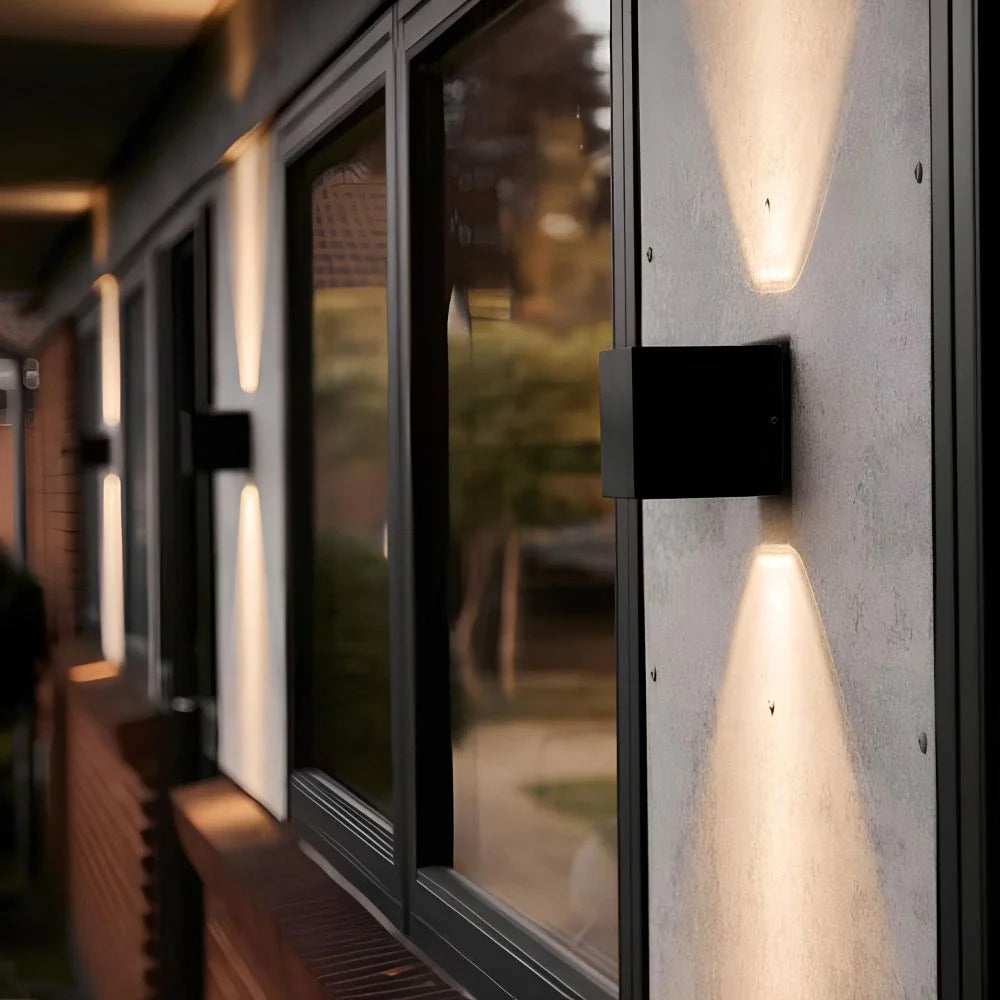 Adjustable Wall Light - Image 17
