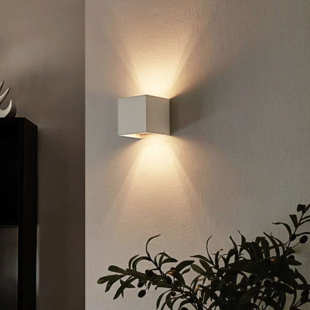 Adjustable Wall Light - Image 5