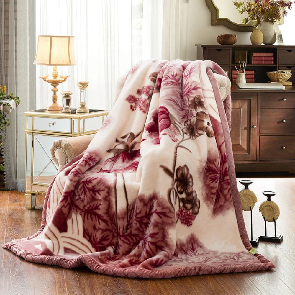 Decorative Quilts Weighted Blanket with Plush Design