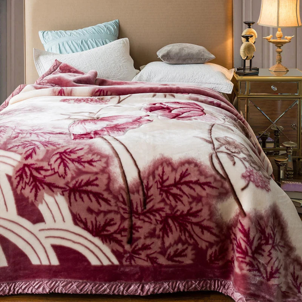 Decorative Quilts Weighted Blanket with Plush Design