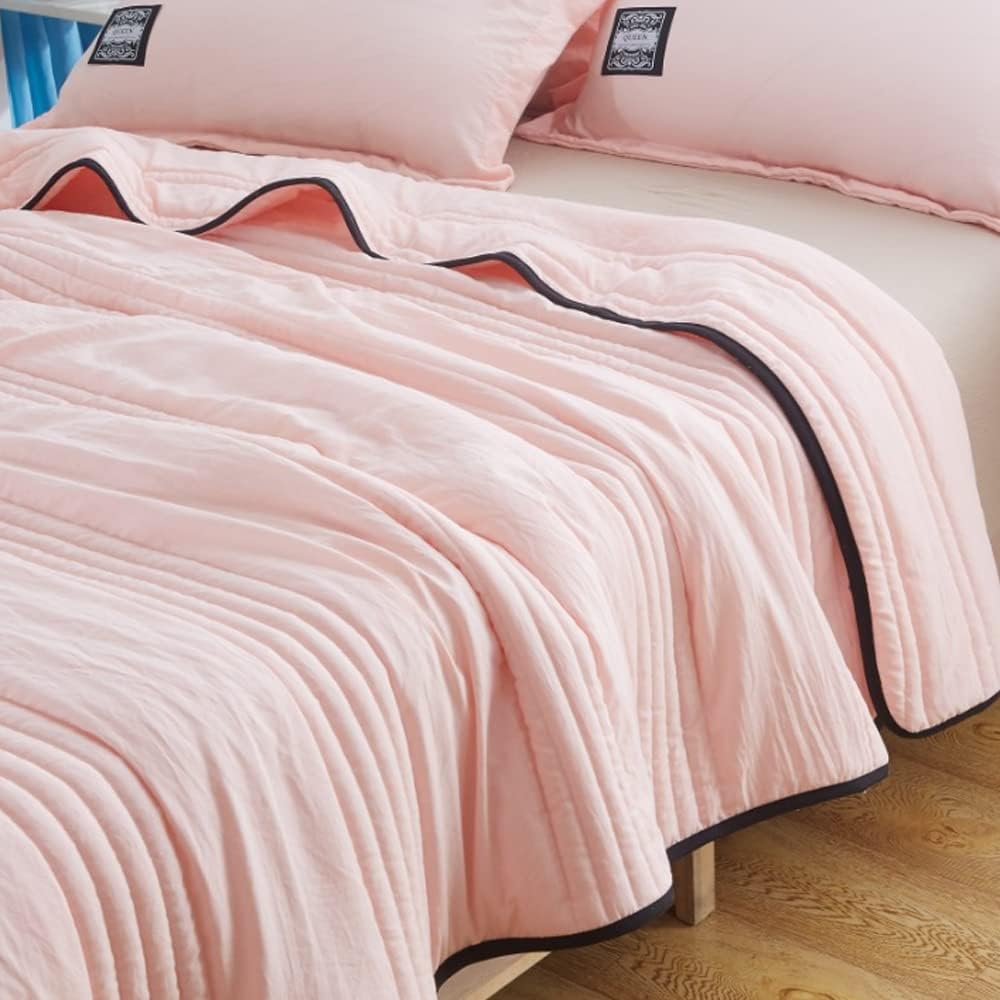 Lightweight Breathable Cooling Blanket for Comfortable Sleep