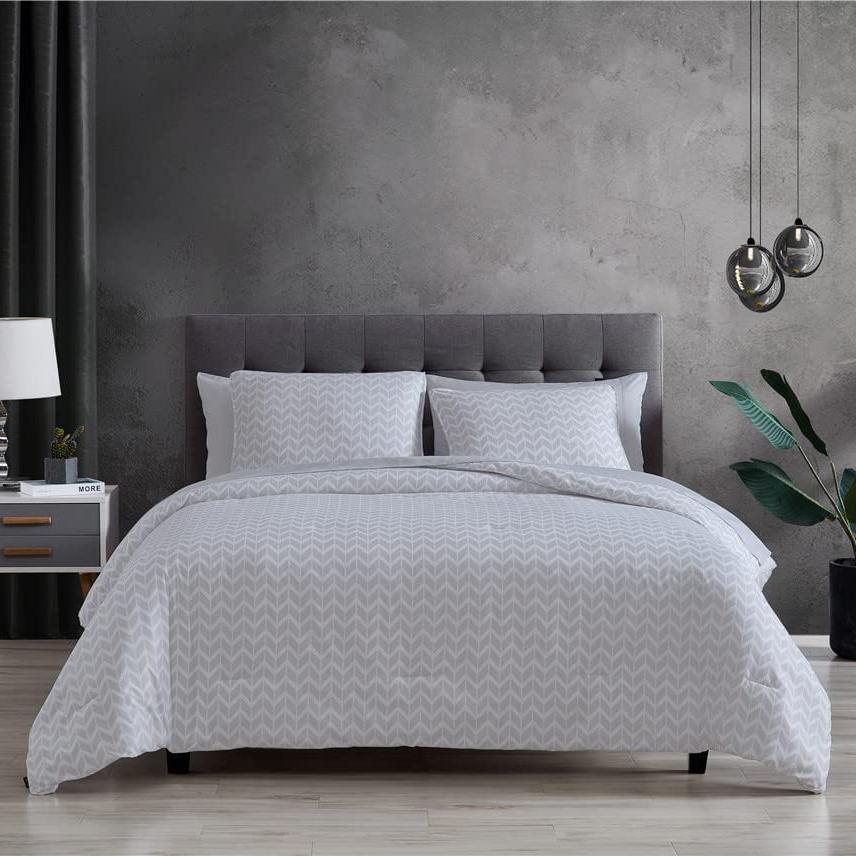Skorter | 7-Piece: Pine Bed in Bag Comfort Set and Sheet Set - Image 6