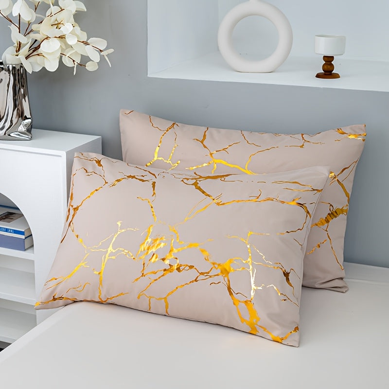 Chic Quilts Cover Set with Modern Design