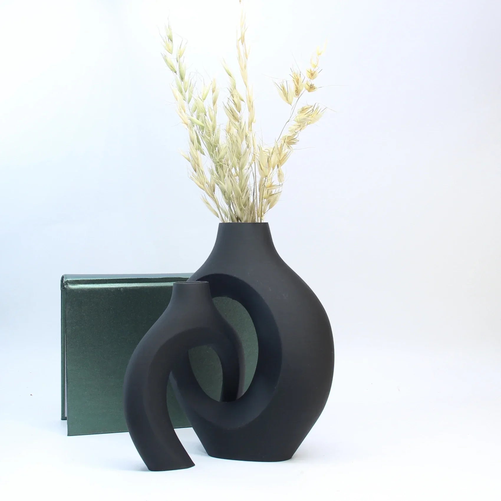 Skorter | Hug Vase Set - Image 2