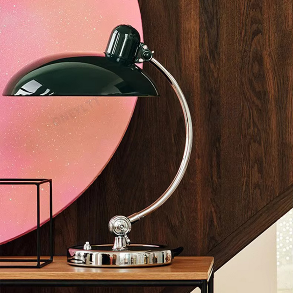 ArcGlanz: Bauhaus Tischlampe aus Eisen – Skandinavisches Design & Ambientlicht - Image 7