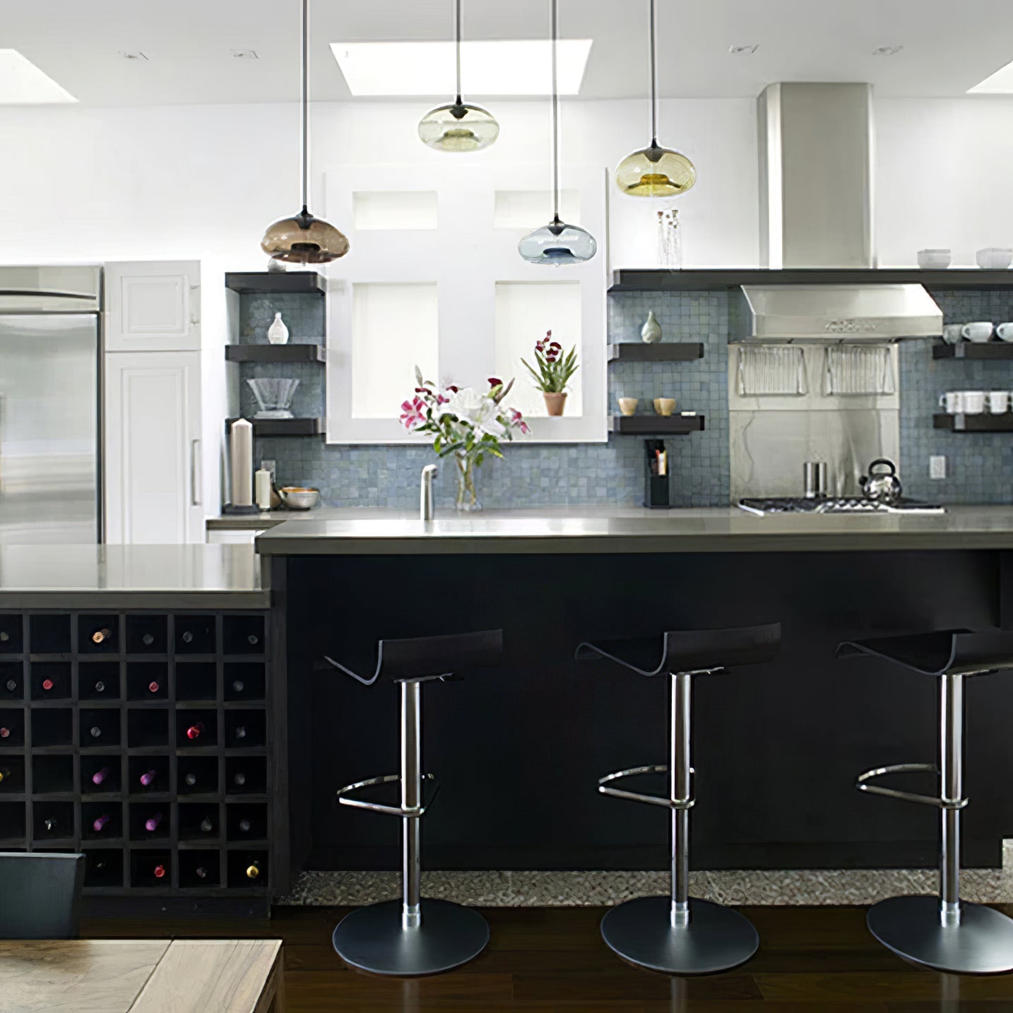 Liora Glass Pendant Lamp