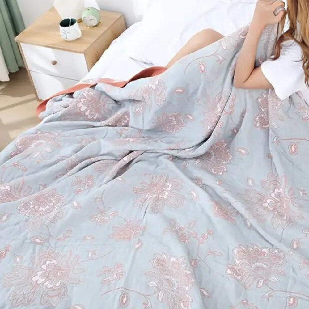 BlütenTraum: Baumwoll Kuscheldecke mit Blumenmuster – Leichte Sommerdecke für Sofa & Bett - Image 8