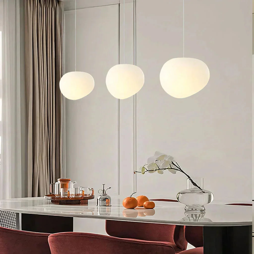 EdelSchein: Weiße Kieselstein Pendelleuchte – Milchglas Design für Esszimmer & Wohnzimmer - Image 4