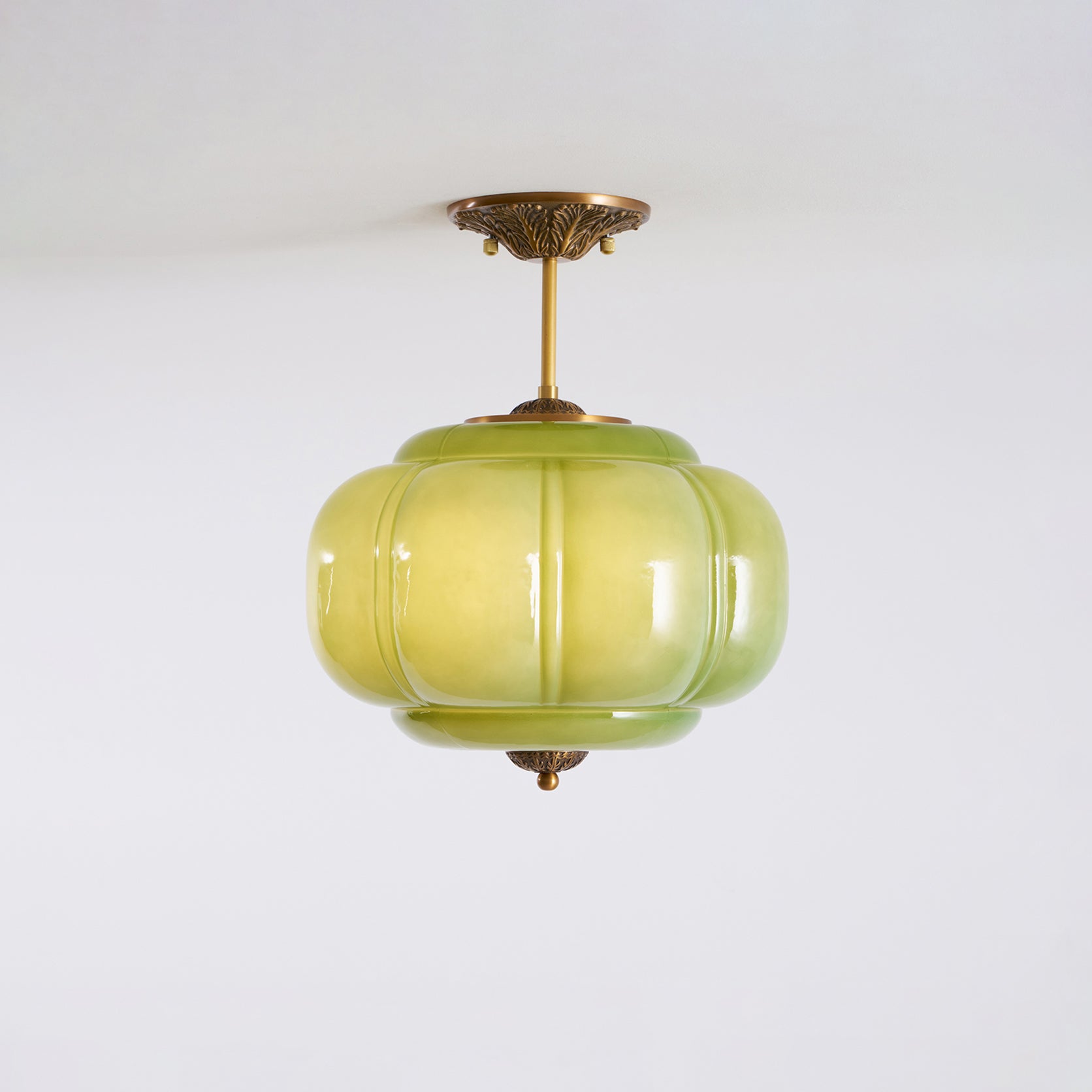 Vintage-Inspired Ceiling Lights for Timeless Interiors