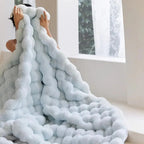 FauxHare: Flauschige Kunstfell Kuscheldecke – Weiche Felloptik Wohndecke für Sofa & Bett