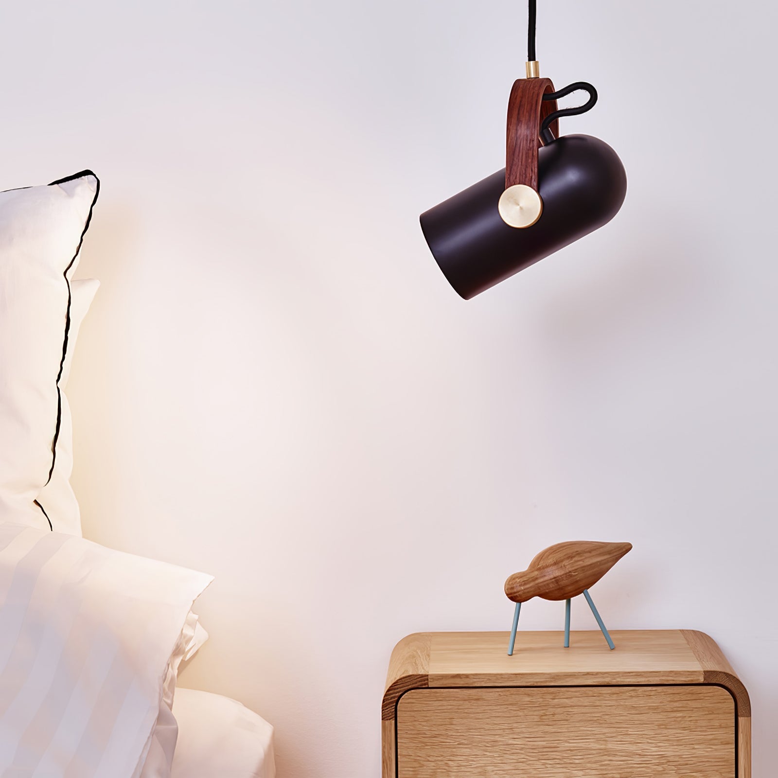 NautIron: Pendelleuchte aus Metall & Eisen im maritimen Kanonendesign – für Wohnzimmer & Loft - Image 4