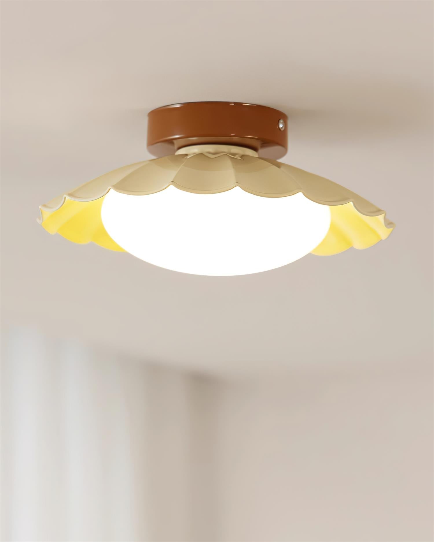 Scalloped Ceiling Lights for Modern Elegance