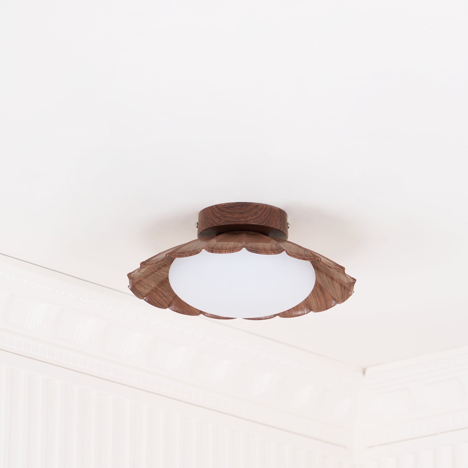 Scalloped Ceiling Lights for Modern Elegance
