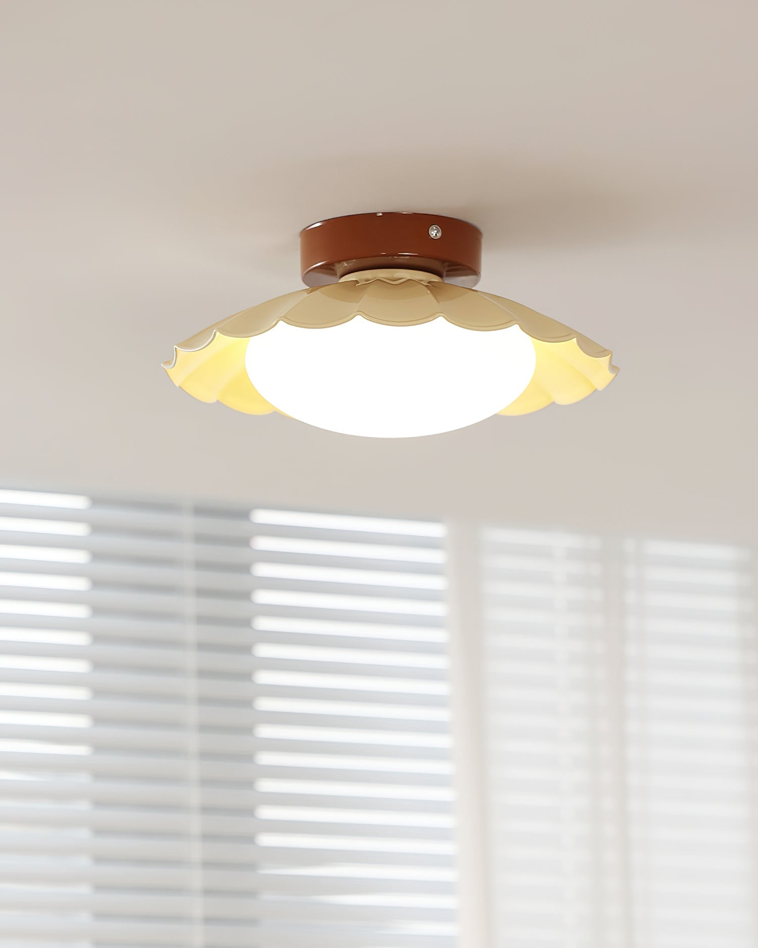Scalloped Ceiling Lights for Modern Elegance