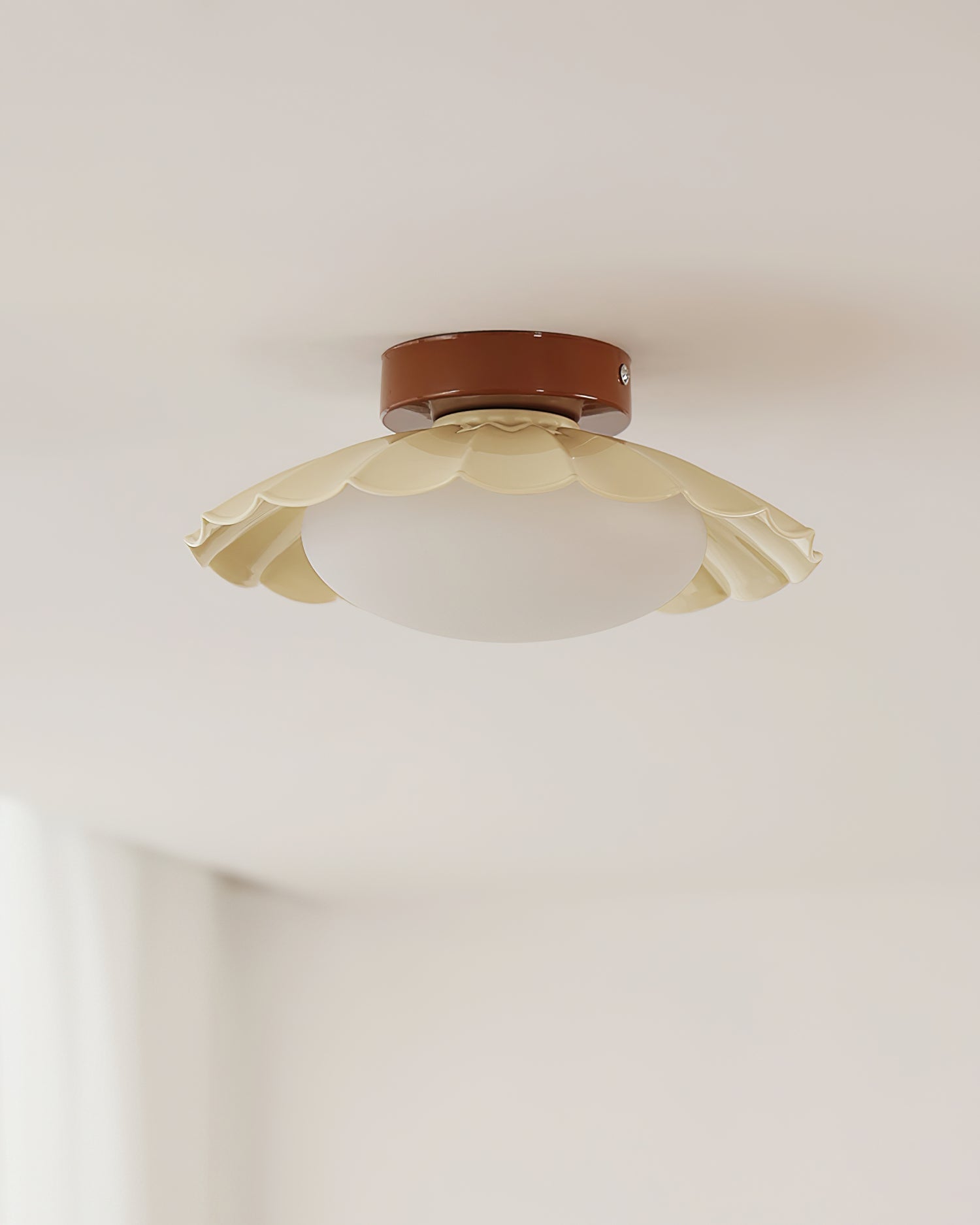 Scalloped Ceiling Lights for Modern Elegance