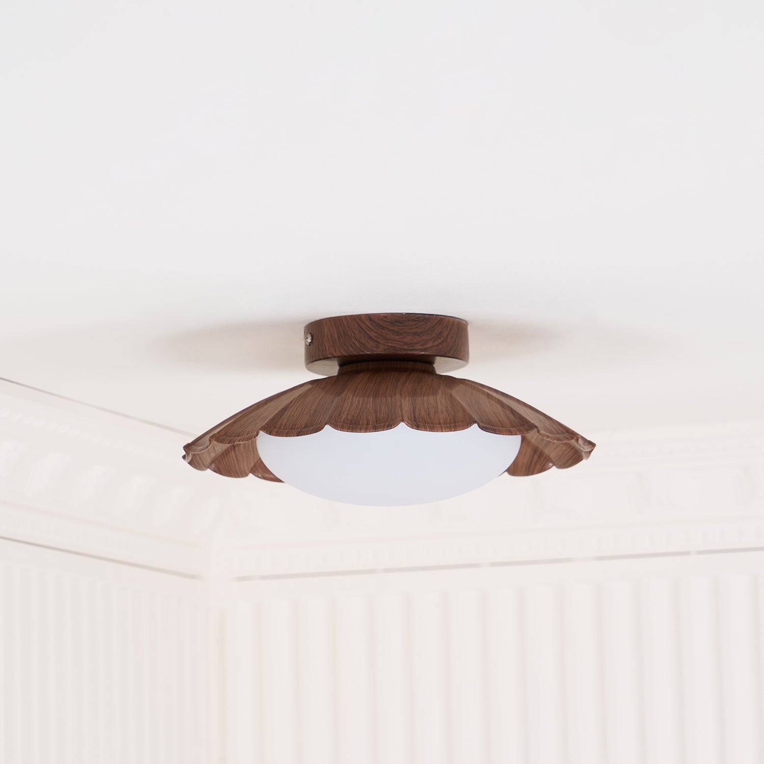 Scalloped Ceiling Lights for Modern Elegance