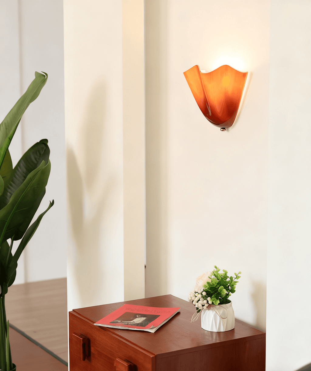 Petal-Inspired Wall Lights for Elegant Homes