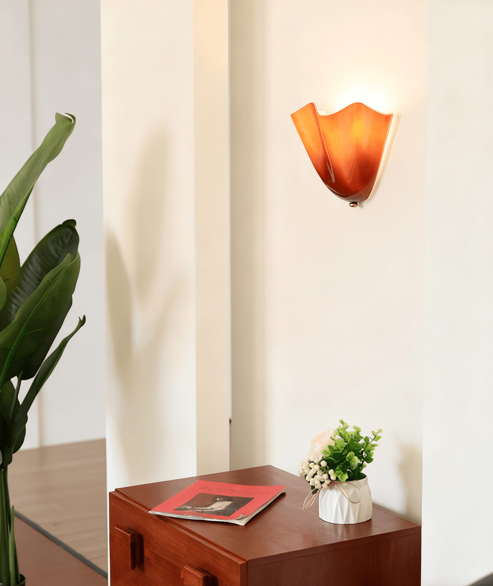 Petal-Inspired Wall Lights for Elegant Homes