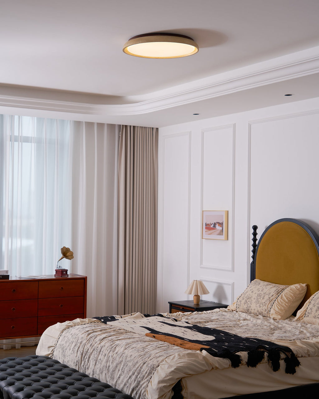 Elegant Round LED Ceiling Lights for Modern Interiors