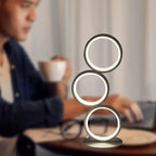 SolarisBeam: Moderne LED Tischlampe – Warmes Licht für Wohnzimmer & Büro