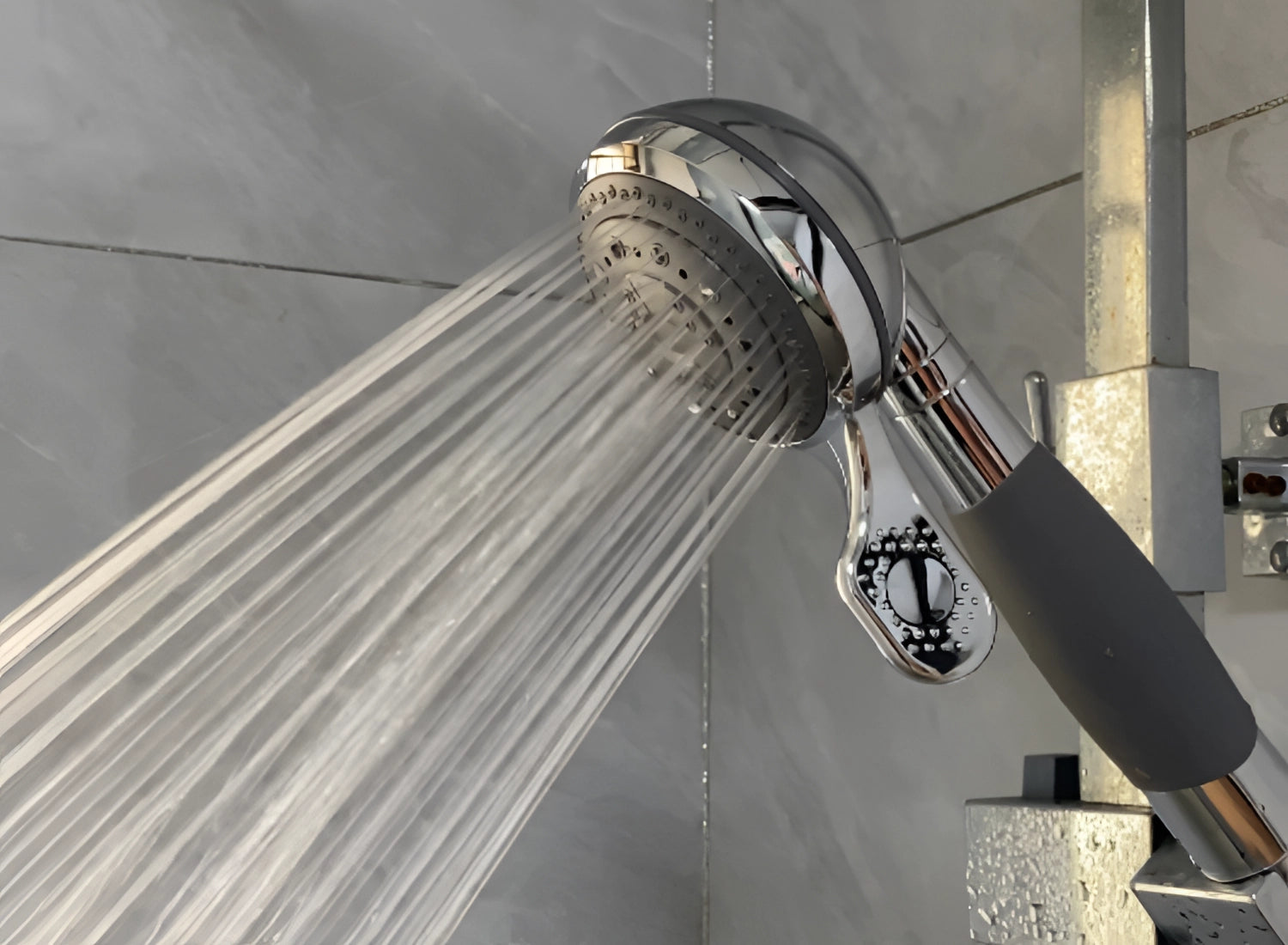 Adjustable Chrome High-Pressure Handheld Shower Head - Water-Saving - Image 3