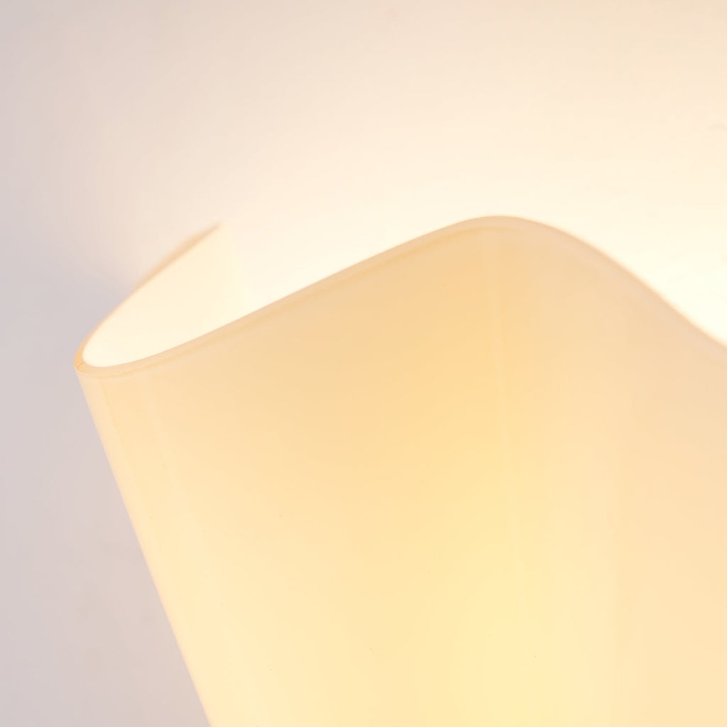 Petal-Inspired Wall Lights for Elegant Homes