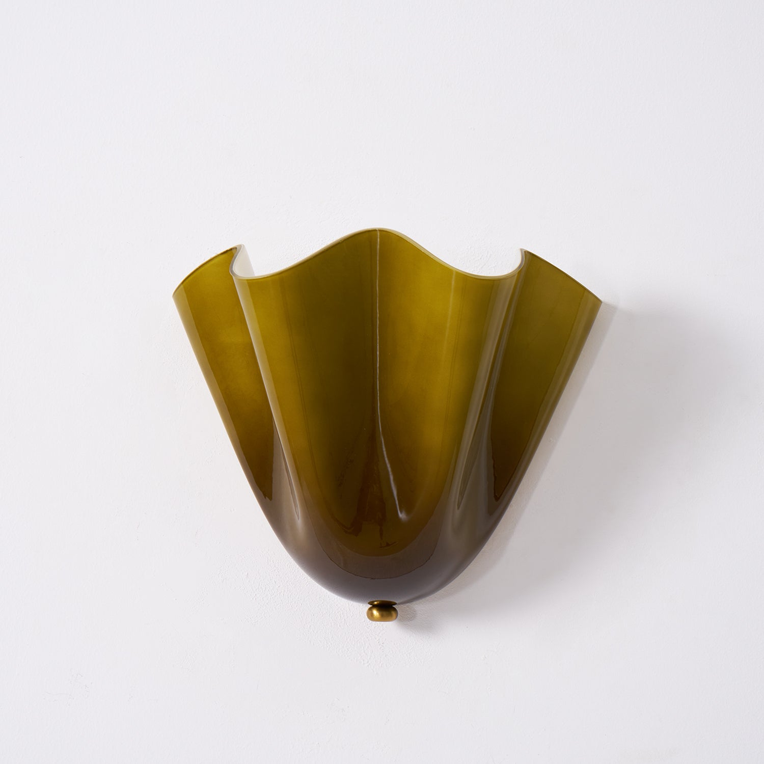 Petal-Inspired Wall Lights for Elegant Homes