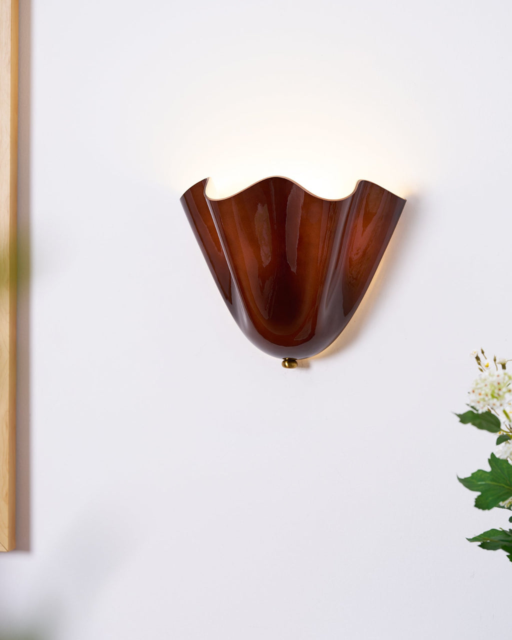 Petal-Inspired Wall Lights for Elegant Homes