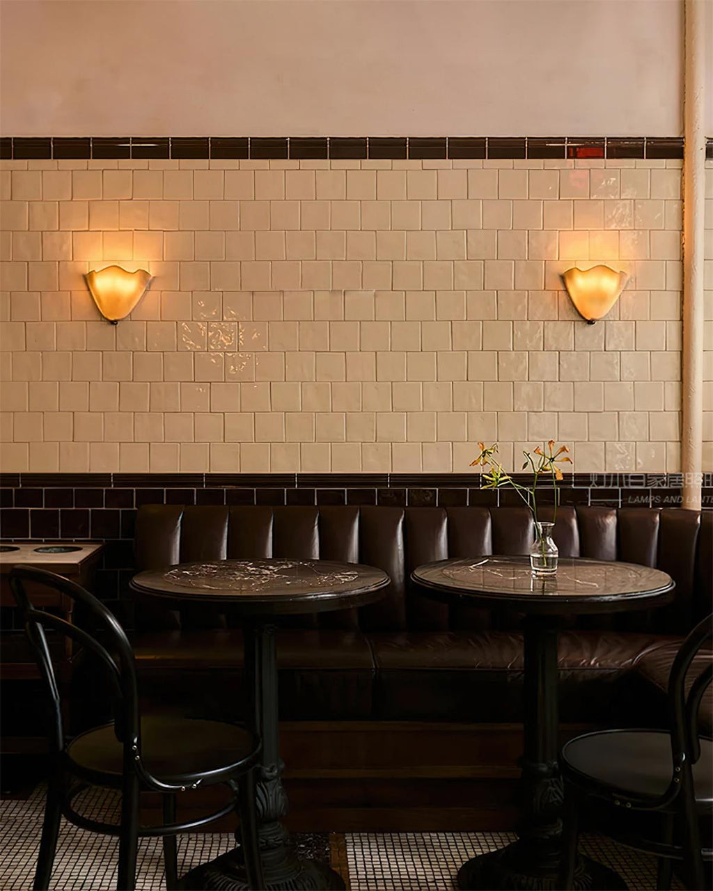 Curved Petal Design Wall Mounted Light Ambient Lighting