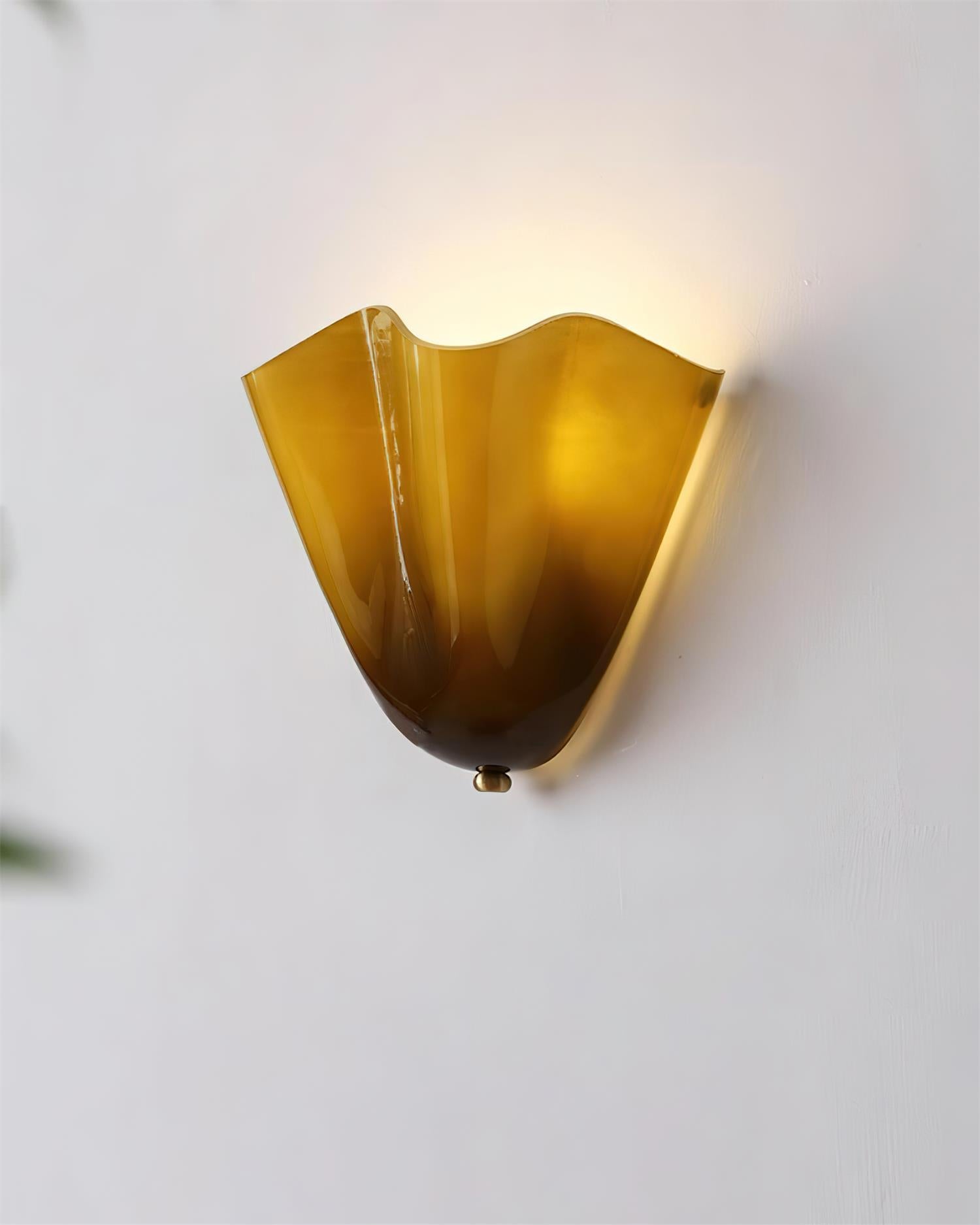Curved Petal Design Wall Mounted Light Ambient Lighting
