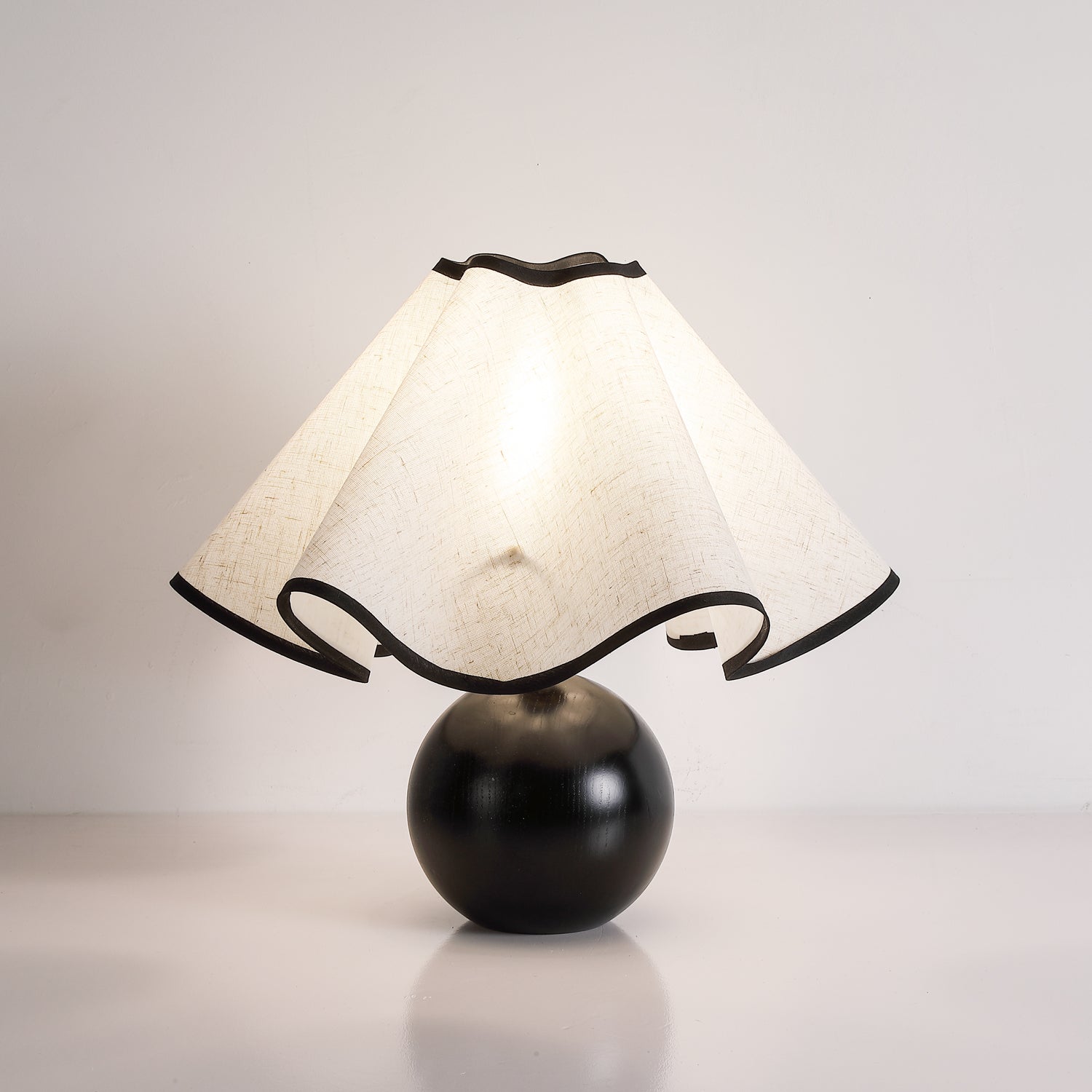 Contemporary Sculpted Table Lamps with 3-Step Dimming