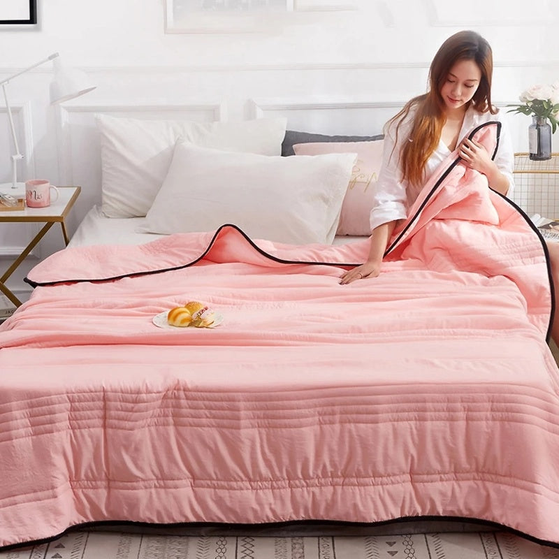 Lightweight Breathable Cooling Blanket for Comfortable Sleep