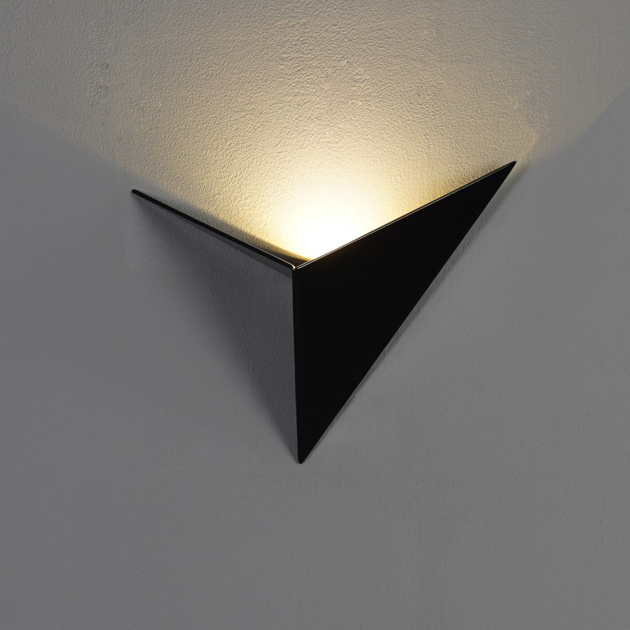 Minimalist Wall Lights for Stylish Homes