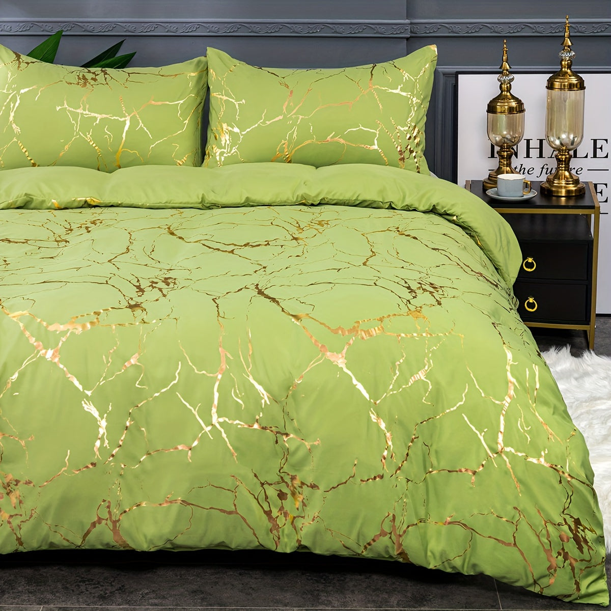 Chic Quilts Cover Set with Modern Design