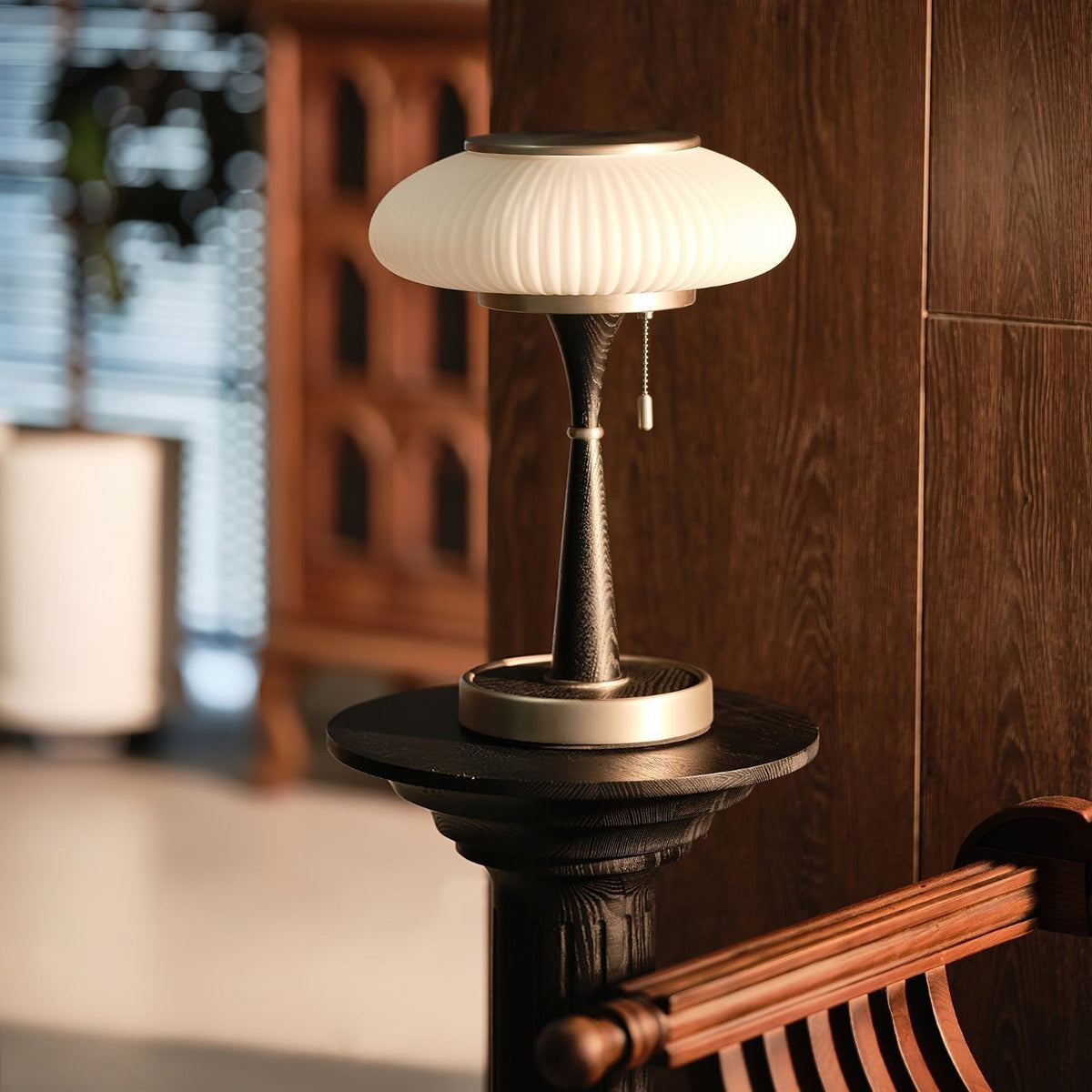 Bondilane — Modern Mushroom-Shaped Table Lamp with Minimalist Design