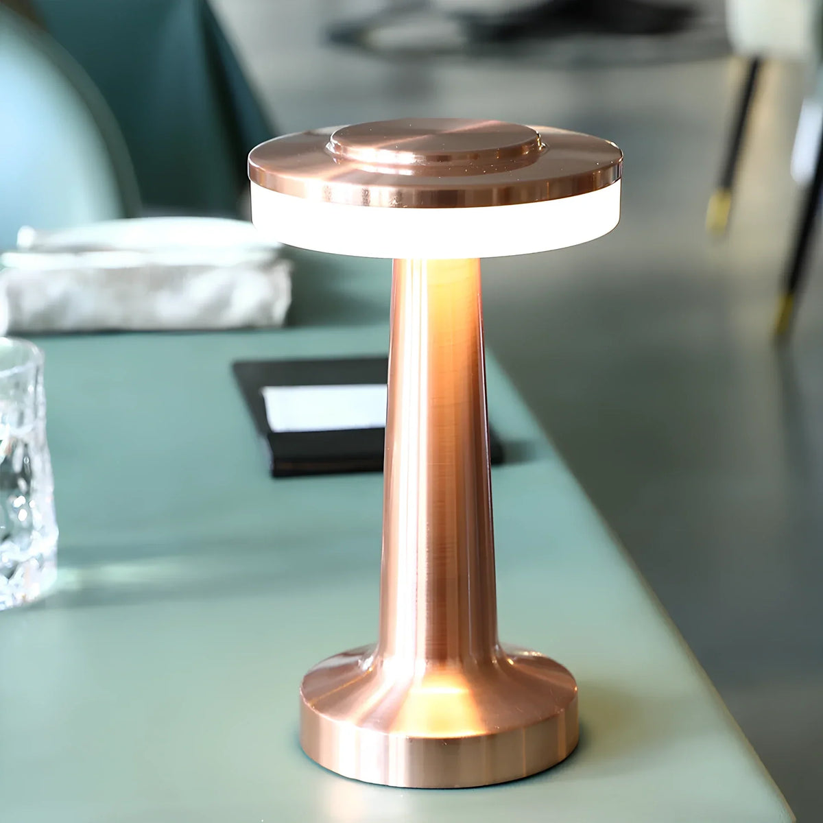 Bondilane — Portable Retro Sleek Cordless Bar Table Lamp