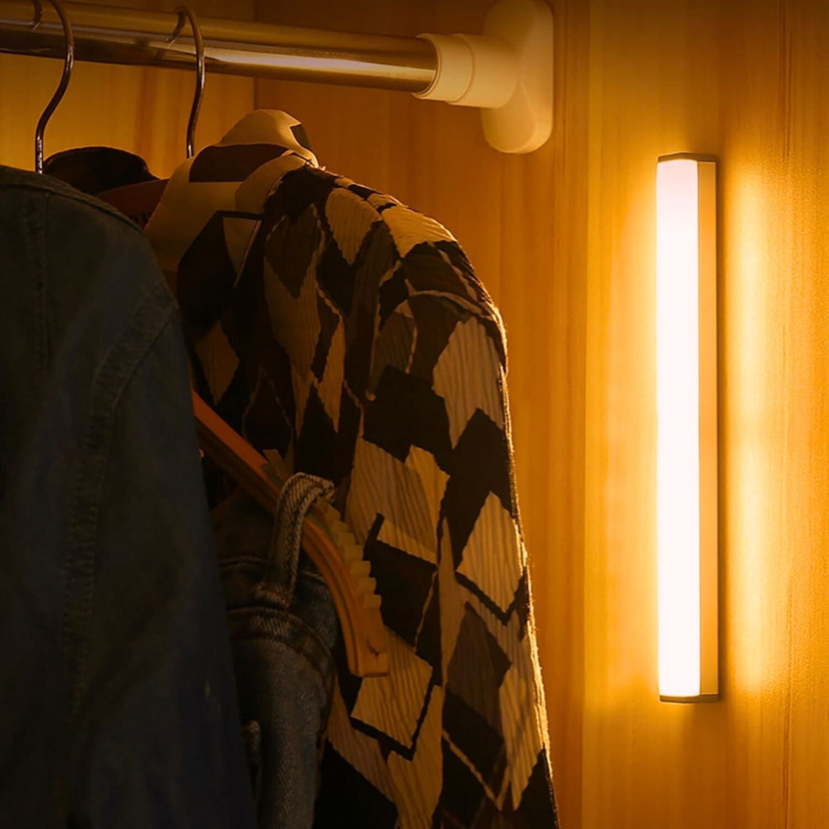 Bondilane — Slim Rechargeable Bright Motion Light for Modern Home