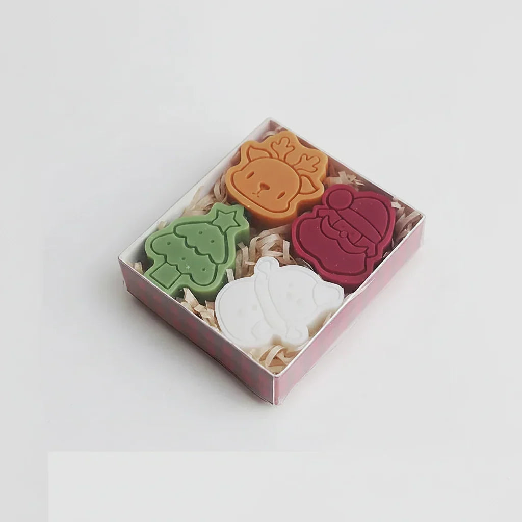 4 Piece Christmas Shaped Wax Candle Set Scented - Image 5