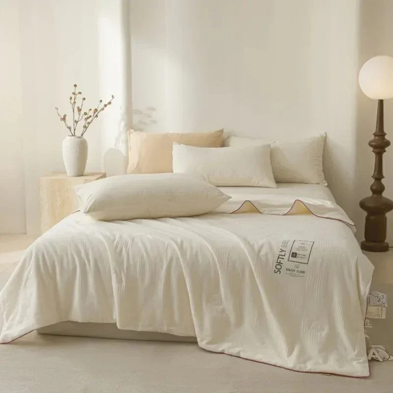 Yamileth Quilt Elegant Jacquard Design