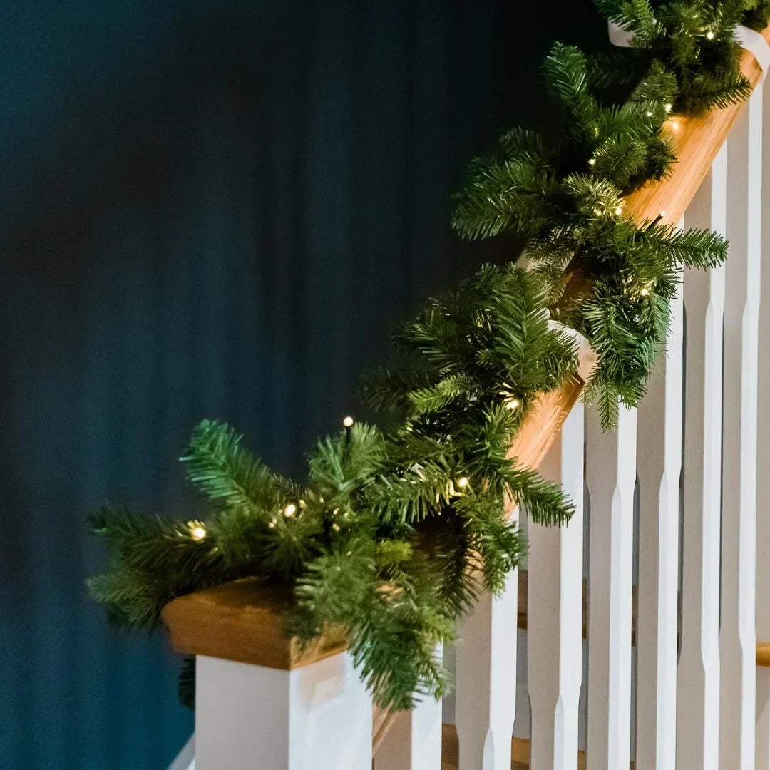 Artificial Pine Prelit Christmas Garland Battery Operated - Image 3